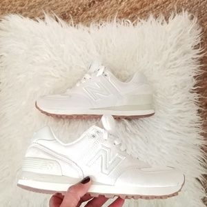 NEW BALANCE 574 Classic Athletic Shoe Beige 5 1/2